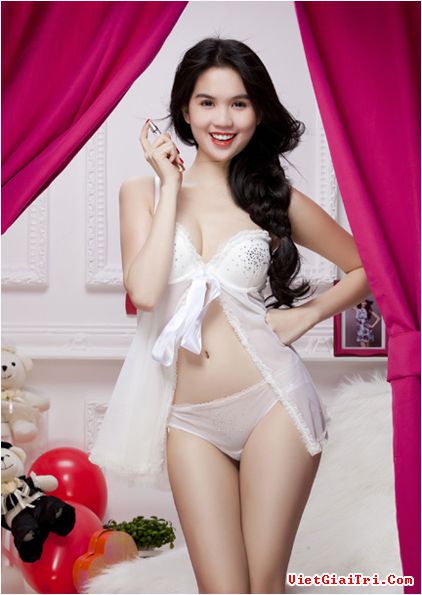 hinh anh sex ngoc trinh , Ngọc Trinh gợi cảm với áo ngủ